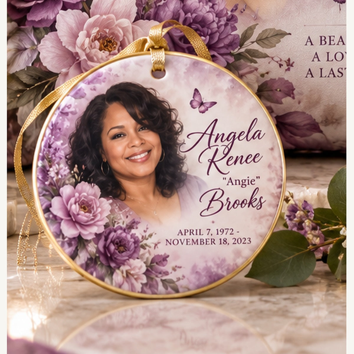 Traditional memorial photo ornament sample