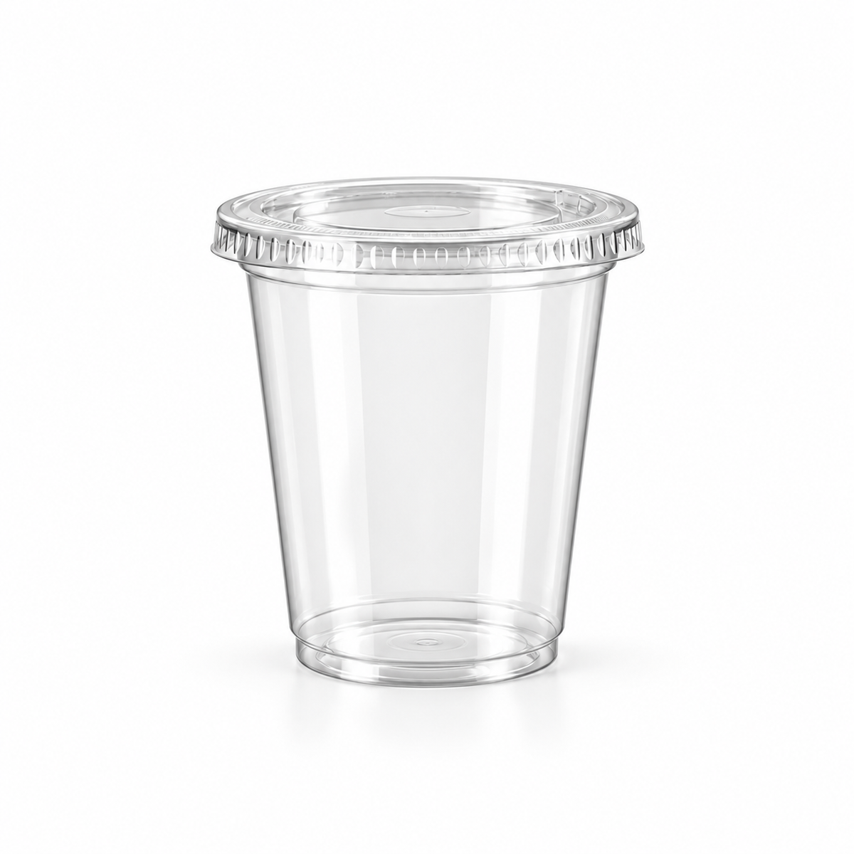 Illustrative medium clear cup with a matching flat lid